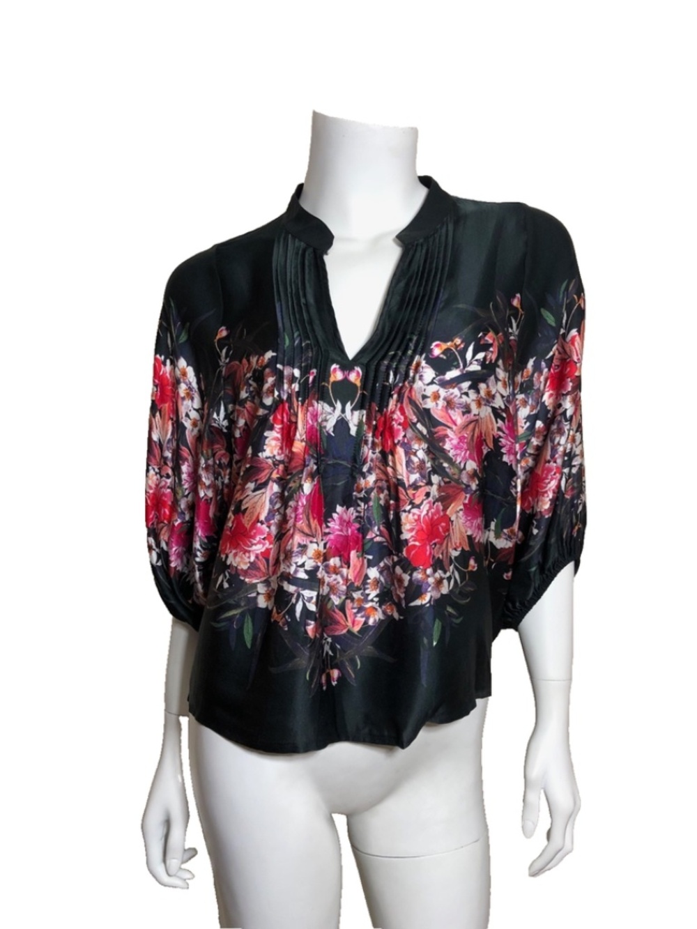 WARM NY Waimea Blouse in Black Floral Size 2/M